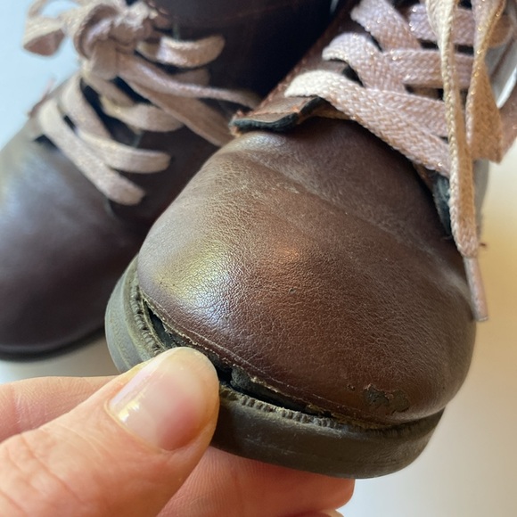 Carters boots - Picture 5 of 5